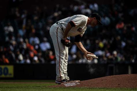 Apr 24, 2023 · During New York’s clash against the Giants on Sunday Night Baseball, ESPN analyst David Cone conducted an experiment in which he perfectly displayed how rosin can impact a pitcher’s grip. 